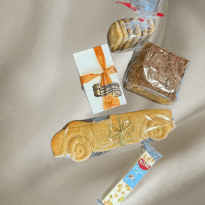 Colis cadeau 04 Couques de Dinant, Chocolats belge 500gr,Nougat et pain d'épices